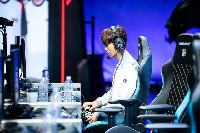 EPL S20 小组赛：险中求胜 FaZe 2-0击败FlyQuest
