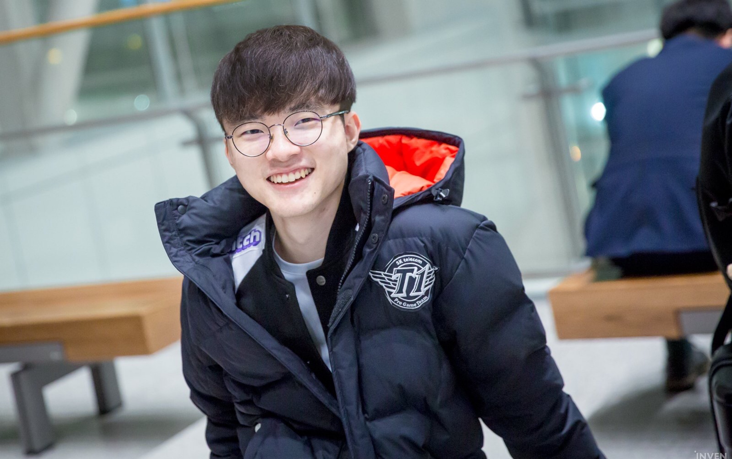 369 ：我想告诉Knight，他的冠军都是我带他赢的